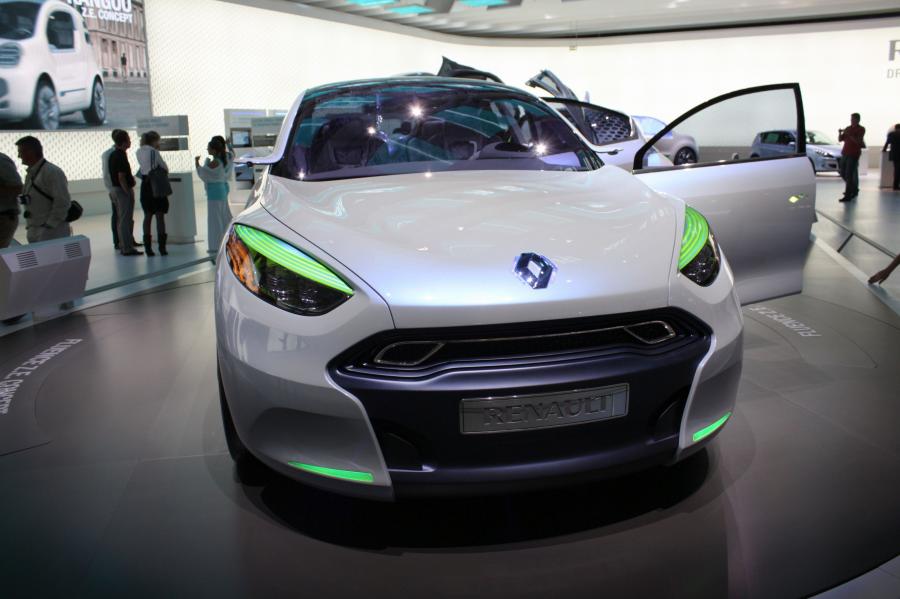  Renault Fluence Z.E. Concept 2009 года  (фото 19 из 103)